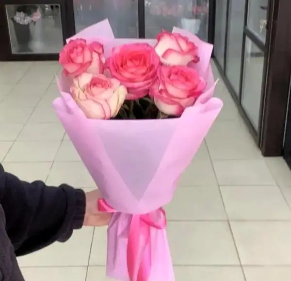 Акварельные лепестки